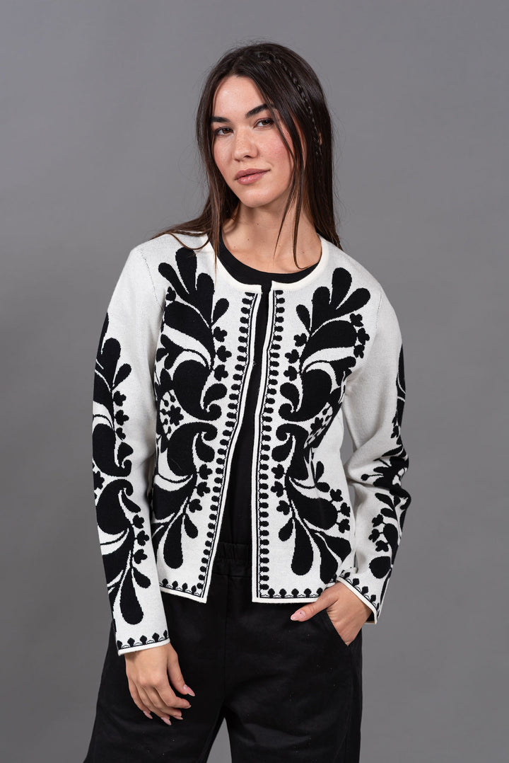 קרדיגן תאי  2011 | לבן